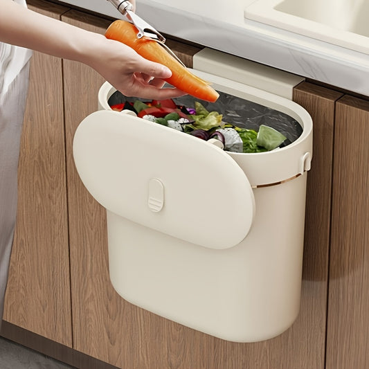 This kitchen trash can features a wide open-top design, making it easy to throw away waste quickly. Its large 7L/9L capacity offers convenience for everyday household needs.