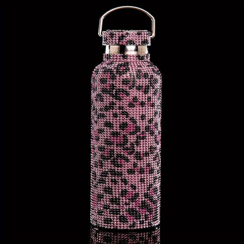 Keep drinks refreshing with the insulated design, perfect for iced beverages, smoothies, or water without leaving moisture on your hands.