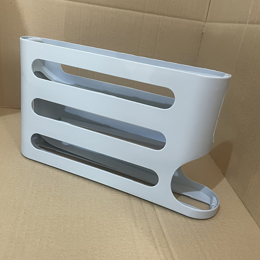 Egg storage container placed in refrigerator side door for space-saving organization