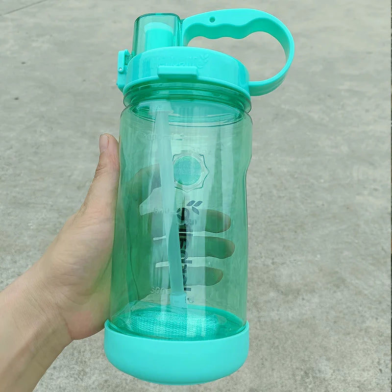  Hydration Bottle for Fitness & Hiking – 1000ML Tritan bottle with a straw, designed for active lifestyles, keeping you hydrated on-the-go.