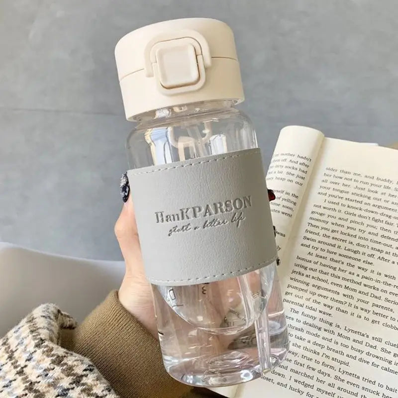 500ml kids’ water bottle with straw and secure pop-up cover, designed for school, travel, sports, and everyday hydration.
