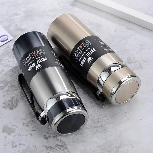 Durable stainless steel thermos bottle perfect for daily use, maintaining the temperature of your drinks for an extended period.