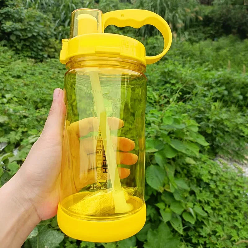 Tritan Gym Water Bottle – 1L bottle with a nutrition straw, ideal for gym sessions, fitness routines, and staying hydrated throughout your workout.